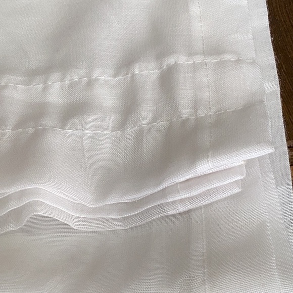 FINAL SALE PRICE 1 Wht. Sheer Dbl. Rod Pocket Window Panel - Picture 2 of 4